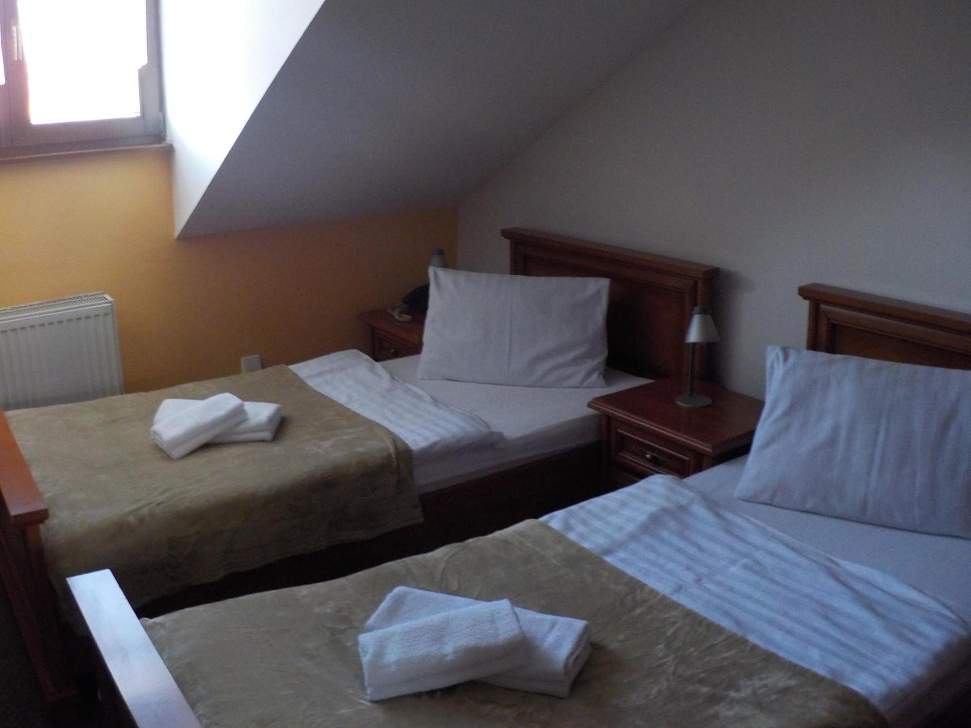 Hotel Krivan Kysucke Nove Mesto Ngoại thất bức ảnh